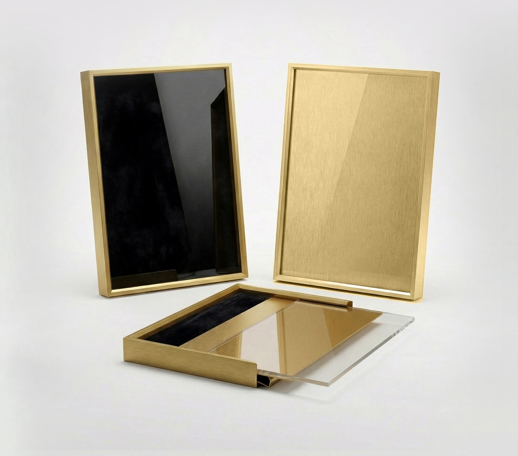 SHC1104 - Frame Plaque Gold - 04.jpg