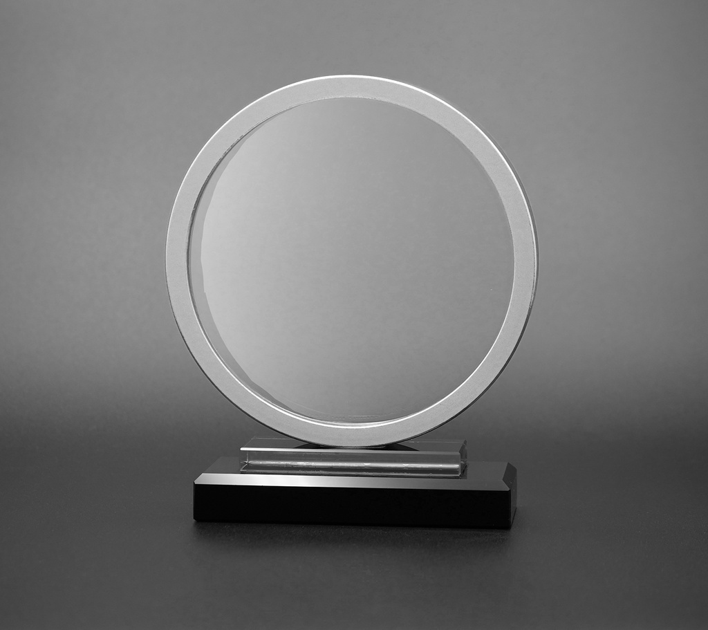 S-Globica is Crystal framed in Circular silver ring by a bold metallic with a polished finish, with a solid black base brings a celebratory touch to a trophy display.