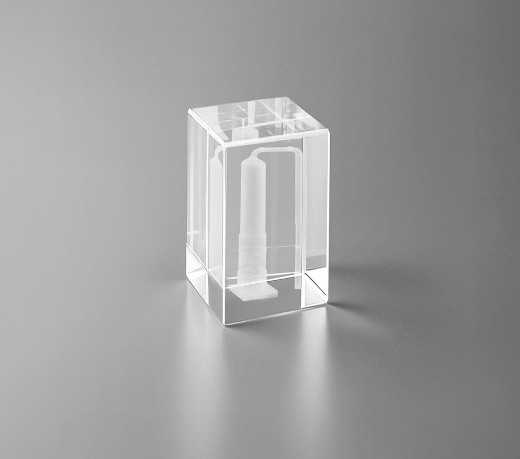 The  Rectaslice cube features a cuboid shape with a clear surface that showcases its high-quality K9 crystal material. This versatile piece offers various customization options, allowing for unique engraving or design possibilities.