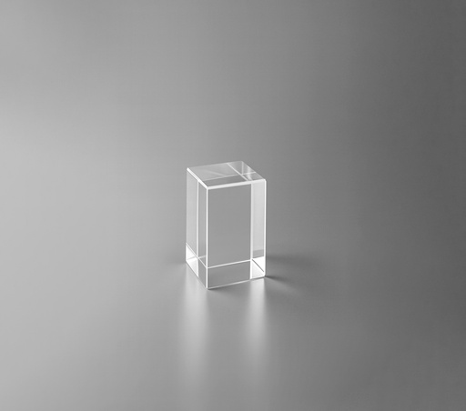 [SH4075] The  Rectaslice cube features a cuboid shape with a clear surface that showcases its high-quality K9 crystal material. This versatile piece offers various customization options, allowing for unique engraving or design possibilities.