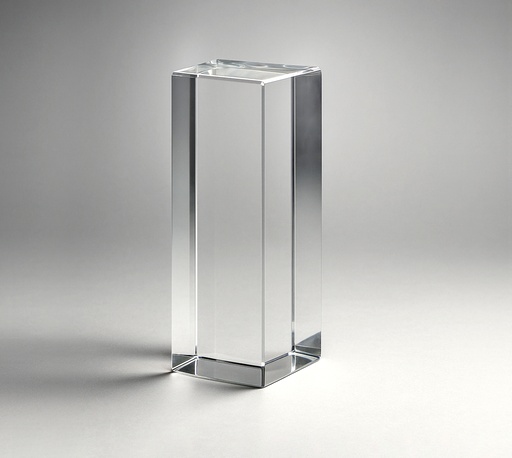 [SH4080] The Quadiscent crystal is made from high-quality lead-free K9 crystal, offers versatile customization options and comes in multiple sizes, with its simple design, making it an elegant choice for awards or decorative uses.